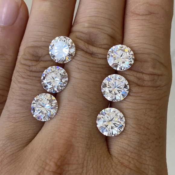 Clarity VVS Brilliant Eternity RING Emerald Cut Horizontal Setting Wedding Band - Picture 9 of 9